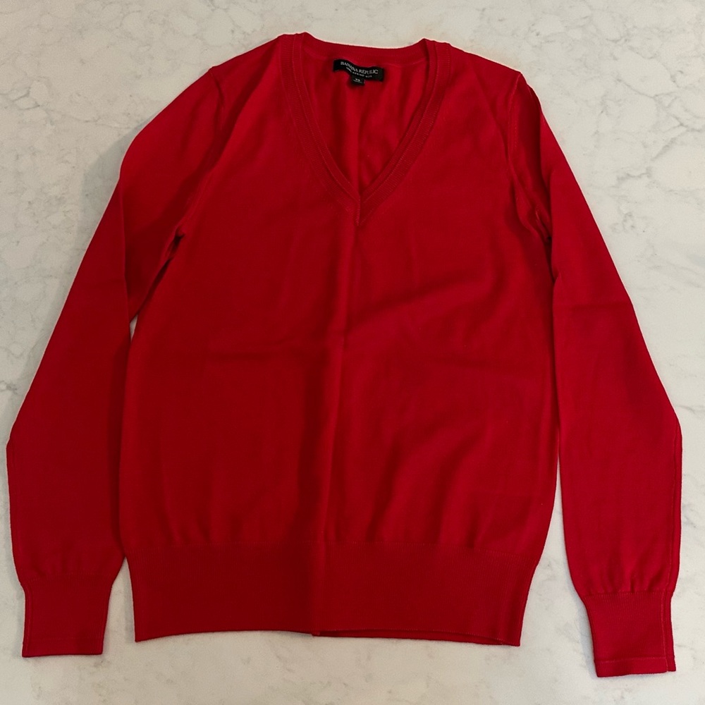 NWOT Banana Republic Washable Merino V-Neck Sweater